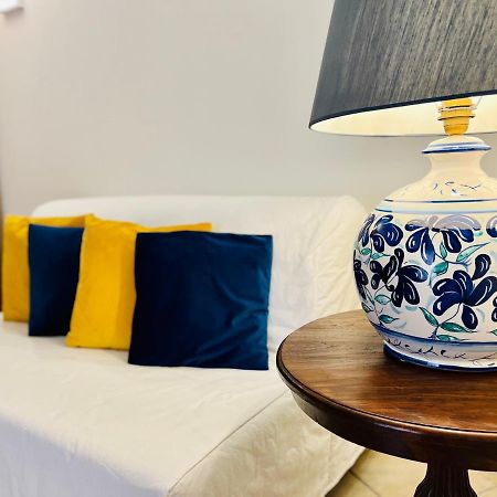 Gesu Nuovo Apartment Napoli Bagian luar foto