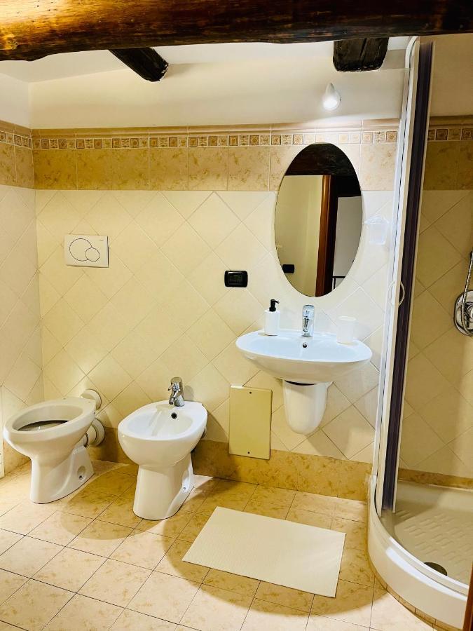 Gesu Nuovo Apartment Napoli Bagian luar foto